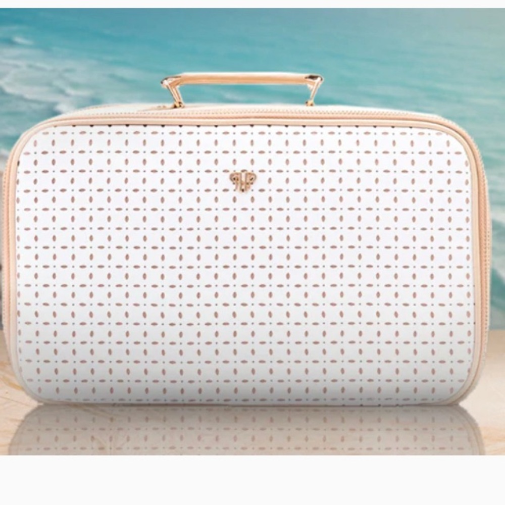 PurseN Amour toiletry-organizer bag